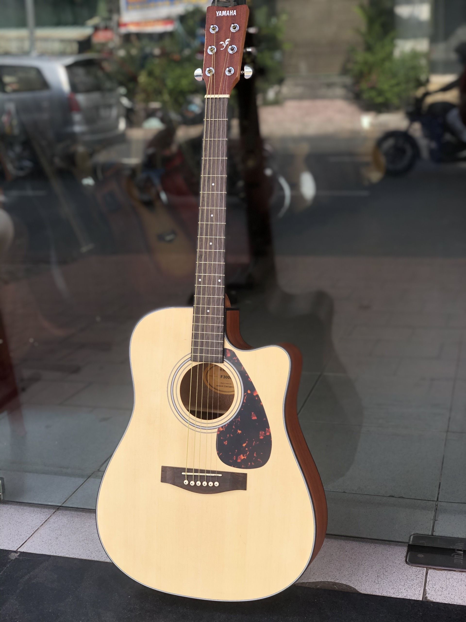 yamaha f3000 guitar price