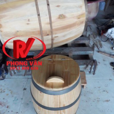 Bán thùng trang trí gỗ thông cao 50 cm