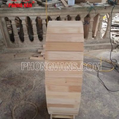 Bán kệ gỗ để chai rượu vang hình oval