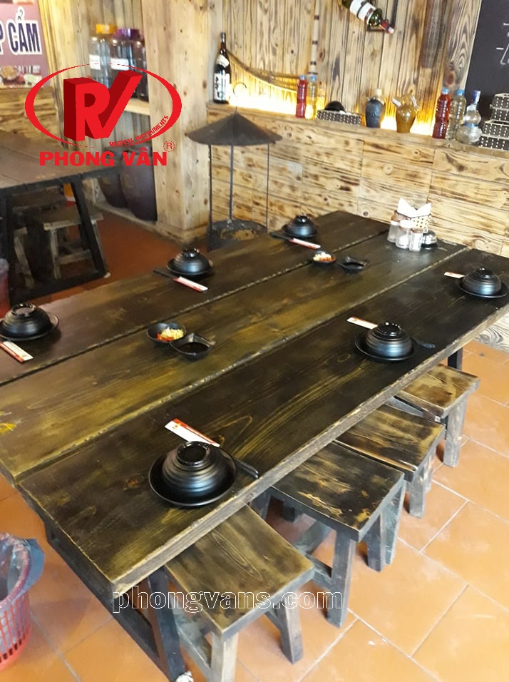 Bàn ghế gỗ thông màu giả cổ cho nhà hàng - NHẠC CỤ PHONG VÂN