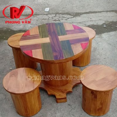 Bàn ghế quán cafe bằng ru lô gỗ thông