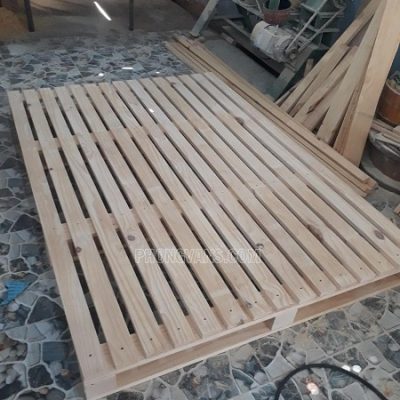 Giường gỗ thông pallet