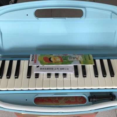 Kèn melodion Suzuki 32 phím màu xanh