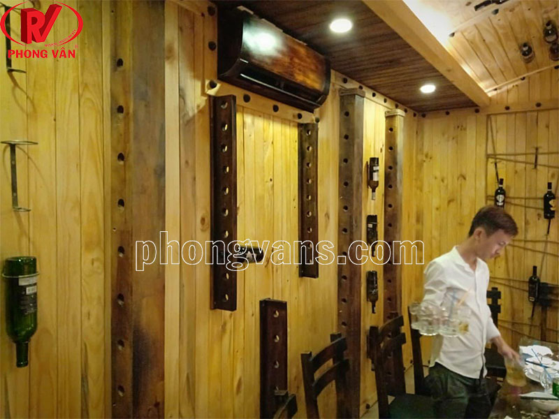 Nhận ốp gỗ thông trần nhà vách phòng hầm rượu vang