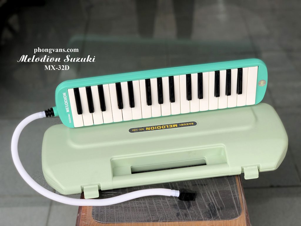Kèn melodion Suzuki 32 phím màu xanh