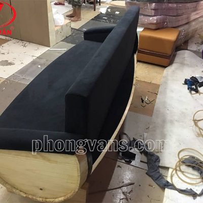 Ghế sofa bọc nệm bằng thùng trống gỗ dài 1m7