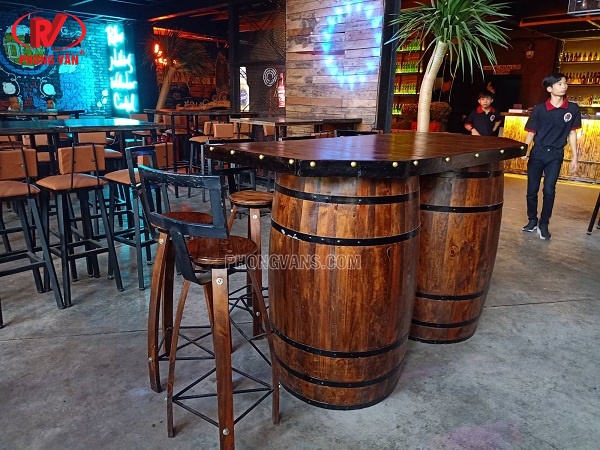 Bàn ghế quán bar club kiểu thùng trống gỗ