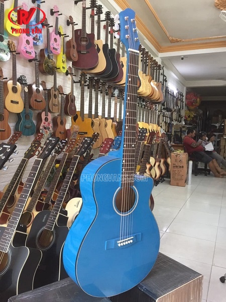 Đàn guitar acoustic màu Việt Nam