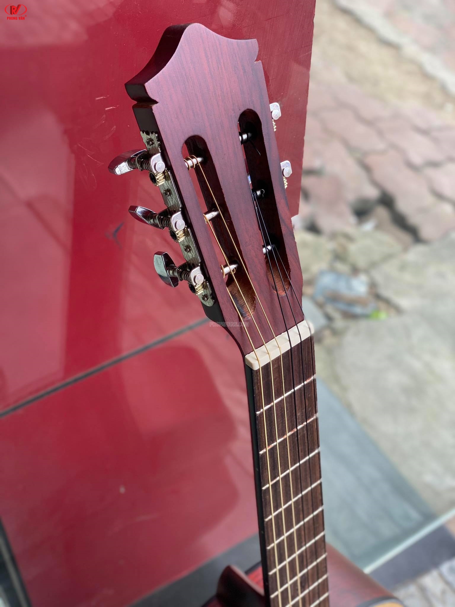 Đàn guitar classtic hồng đào có ty size 39