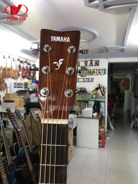Đàn guitar Yamaha F600 gỗ mahogany