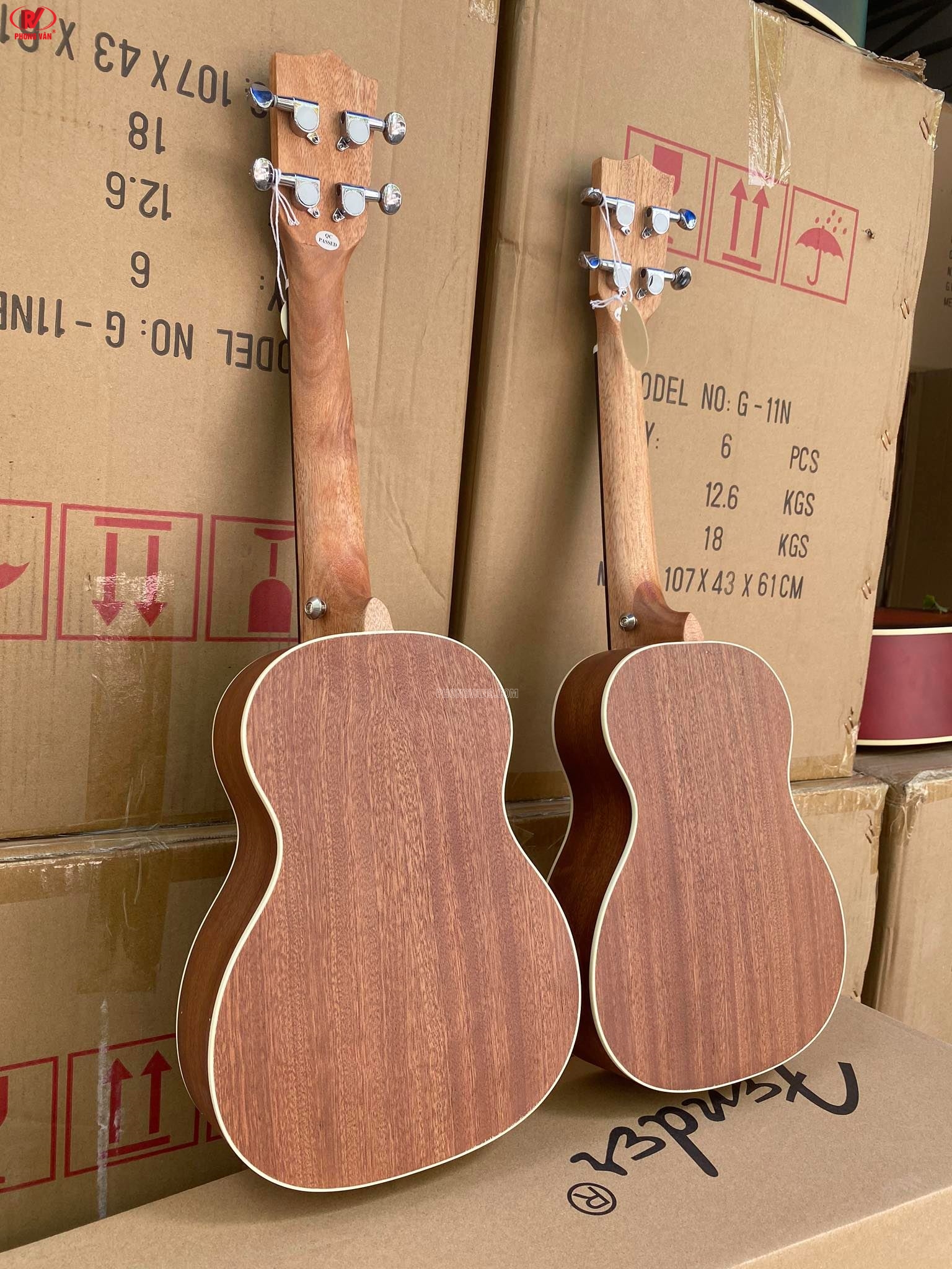 Bán sỉ đàn ukulele gỗ hãng Fender UK23