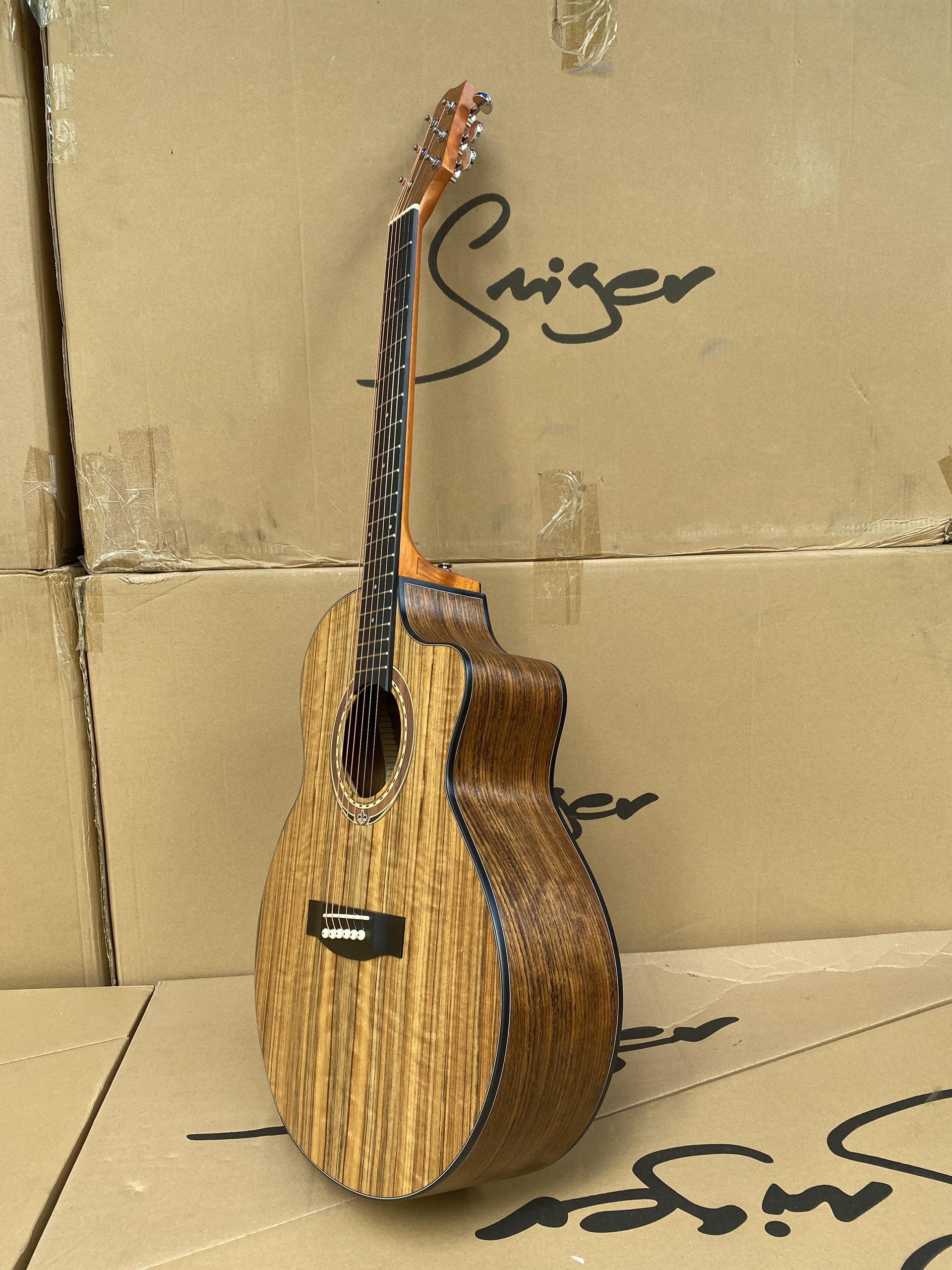 Đàn guitar acoustic Smiger SJ-R1-R gỗ walnut