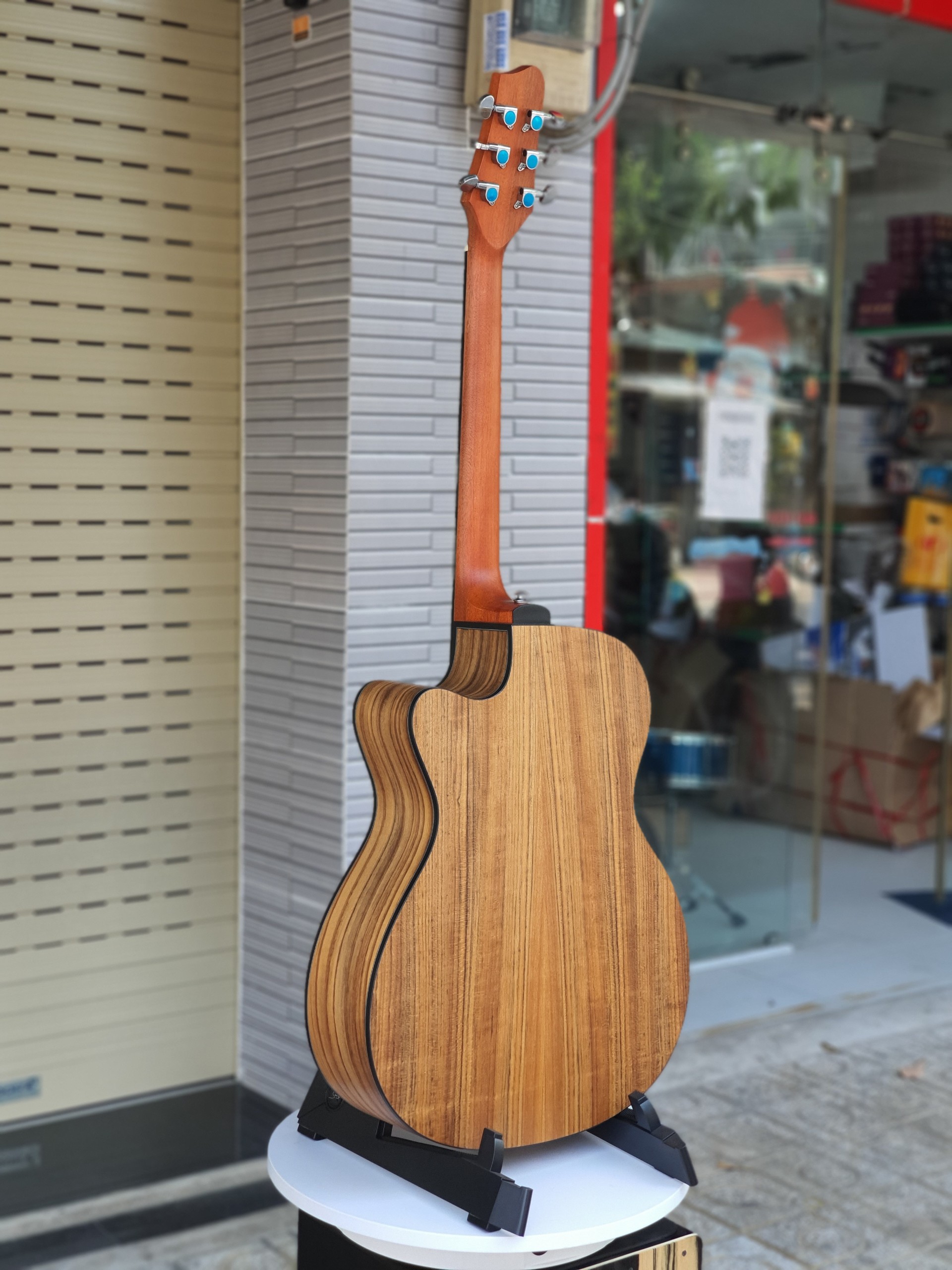 Đàn guitar acoustic Smiger SM-403 gỗ walnut