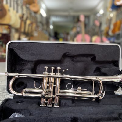 Kèn trumpet trắng Selmer TR300data-cloudzoom = 