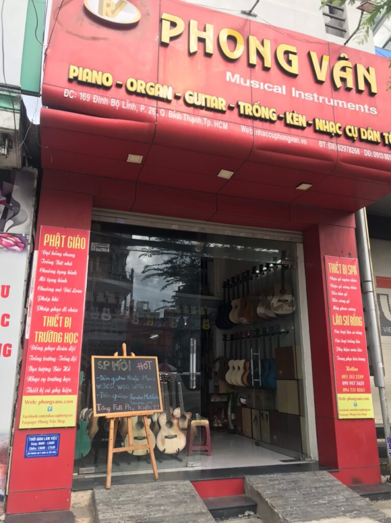 Kỷ Yếu Phong Vân Music - Hành Trình Xây Dựng Thương Hiệu Bằng Chữ Tín