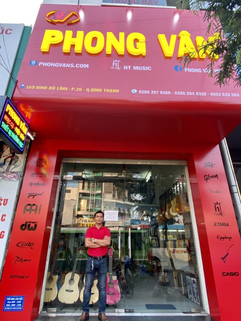 Kỷ Yếu Phong Vân Music - Hành Trình Xây Dựng Thương Hiệu Bằng Chữ Tín
