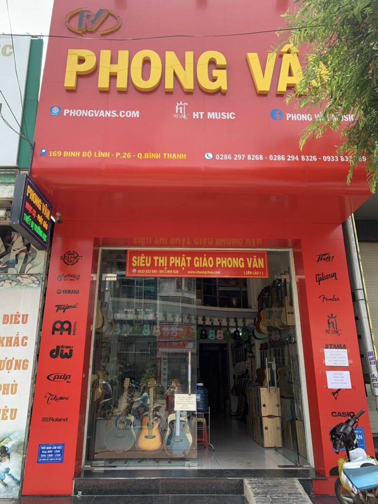 Kỷ Yếu Phong Vân Music - Hành Trình Xây Dựng Thương Hiệu Bằng Chữ Tín